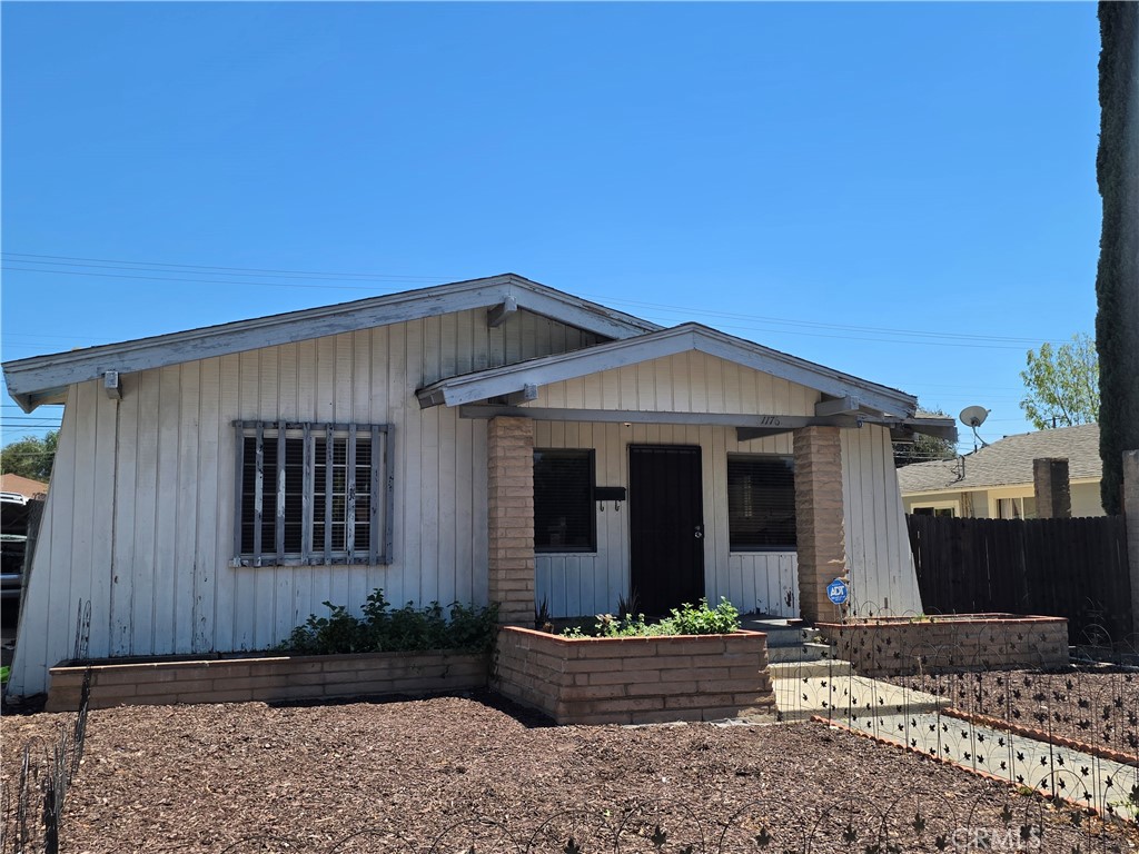 1176 N Park Avenue Property Photo 1