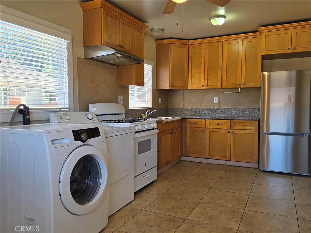 1176 N Park Avenue Property Photo 7