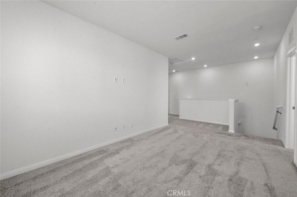 1454 E Laurelwood Property Photo 11