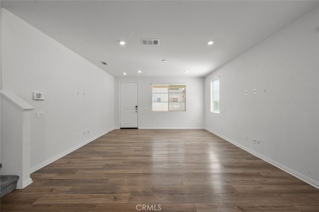1454 E Laurelwood Property Photo 12