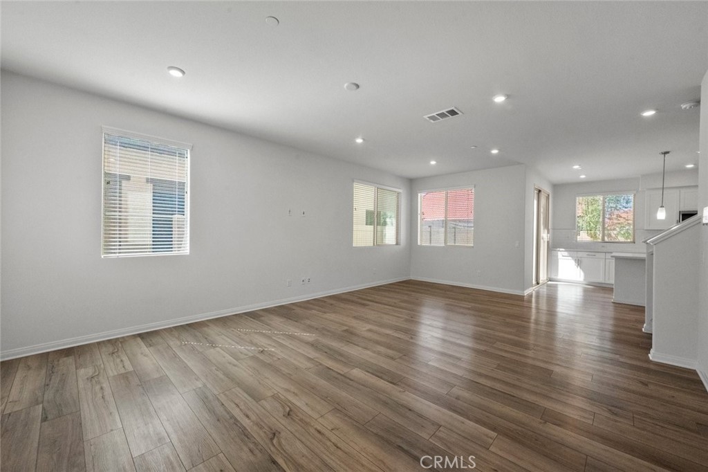 1454 E Laurelwood Property Photo 15