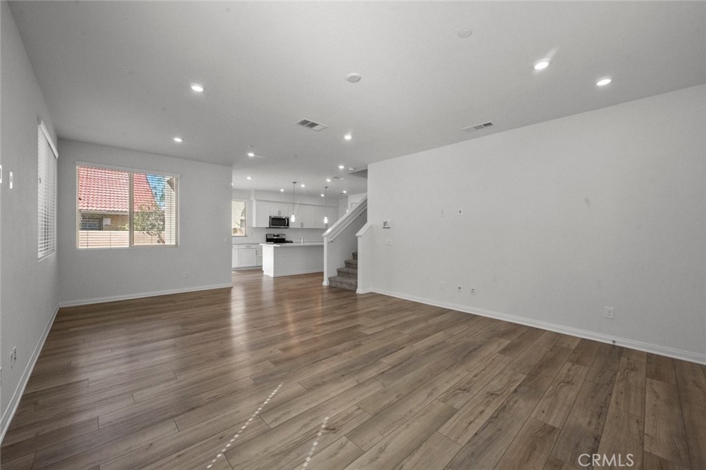 1454 E Laurelwood Property Photo 16
