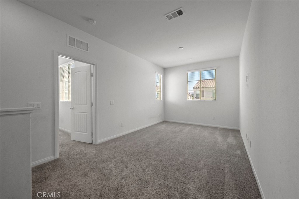 1454 E Laurelwood Property Photo 26
