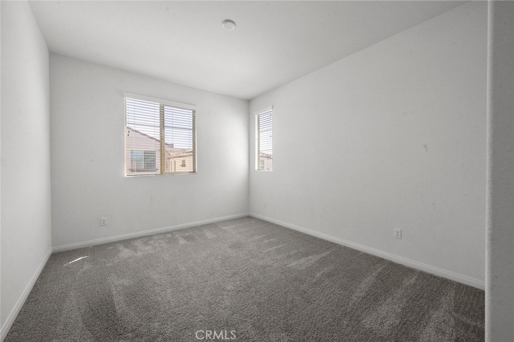 1454 E Laurelwood Property Photo 36