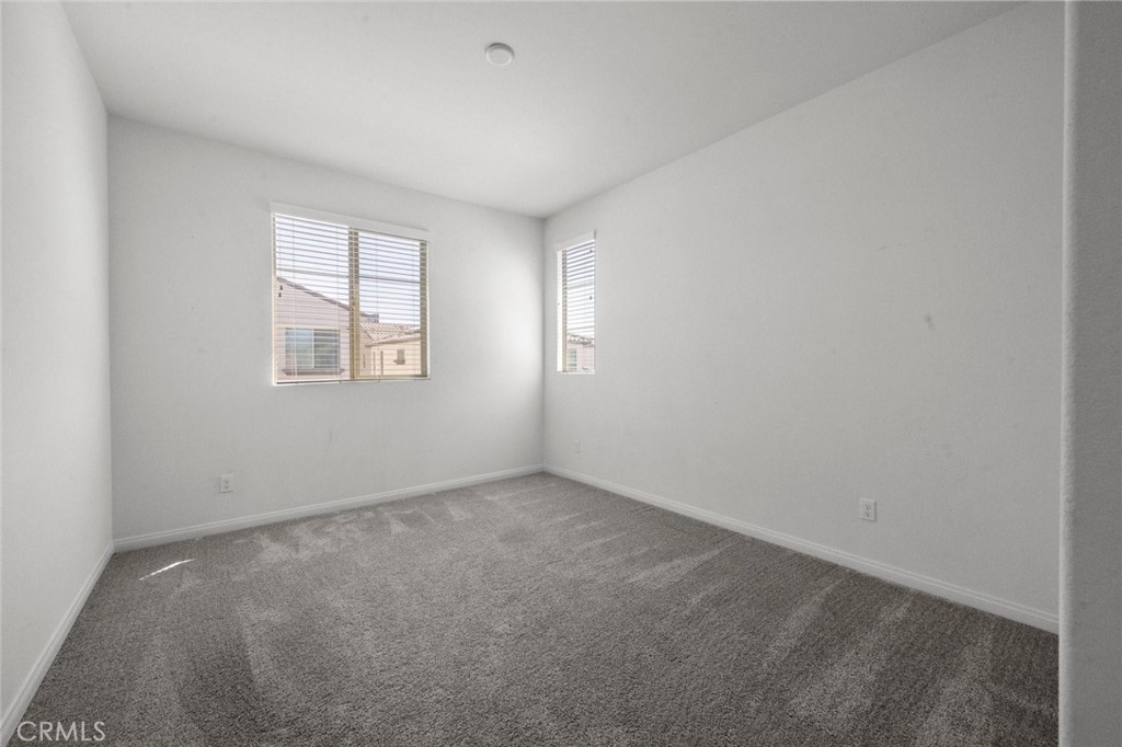 1454 E Laurelwood Property Photo 36