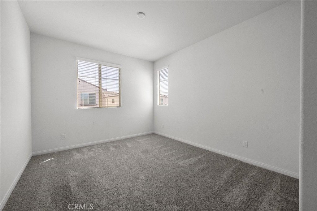 1454 E Laurelwood Property Photo 36