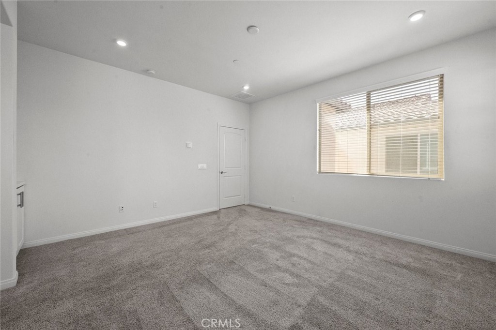 1454 E Laurelwood Property Photo 37