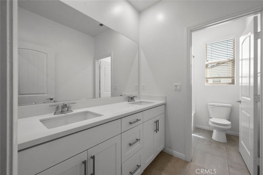 1454 E Laurelwood Property Photo 42