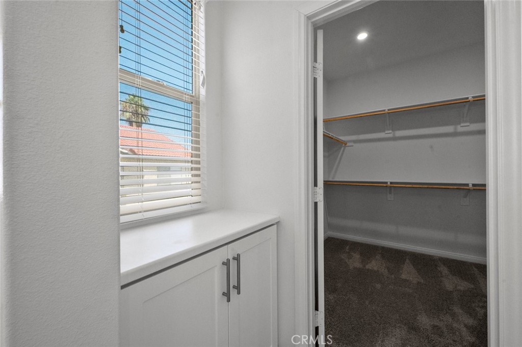 1454 E Laurelwood Property Photo 43