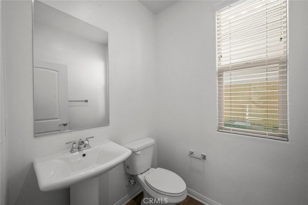 1454 E Laurelwood Property Photo 44