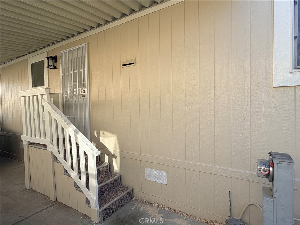 1931 E Meats Avenue 5 Property Photo 3