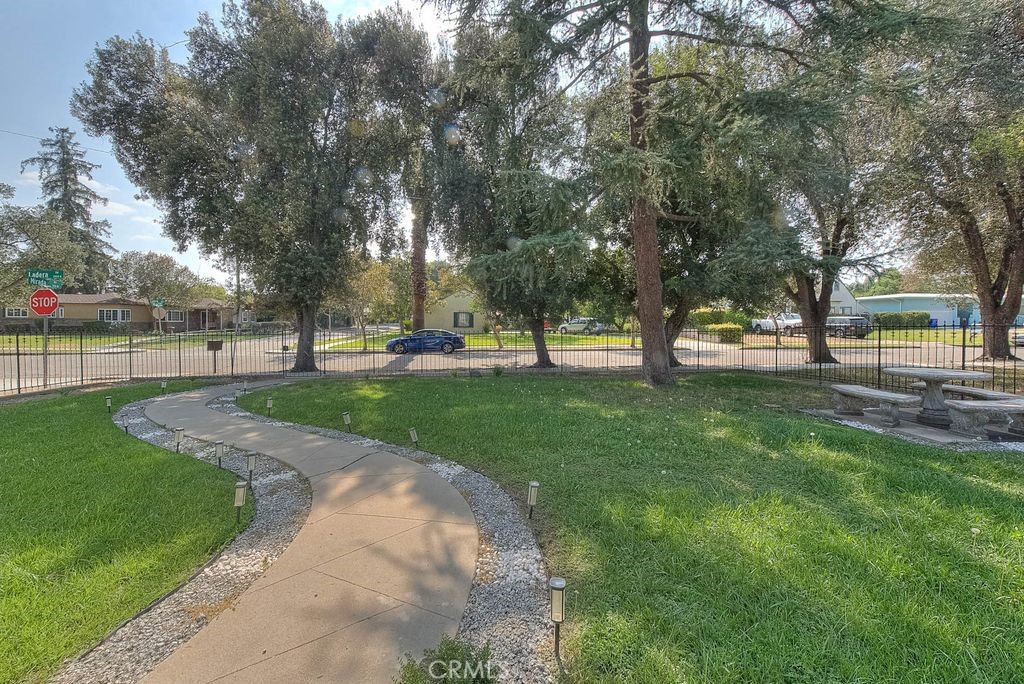 2803 Ladera Road Property Photo 7