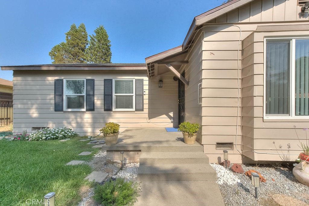 2803 Ladera Road Property Photo 8