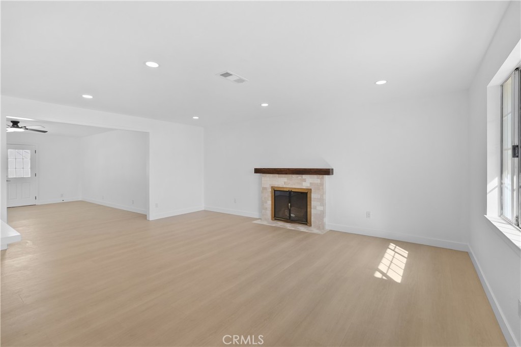 24 S Ash St Property Photo 8