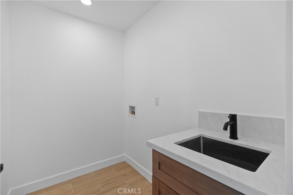 24 S Ash St Property Photo 12