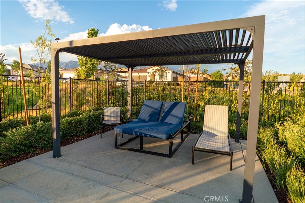1749 Oleander Property Photo 14