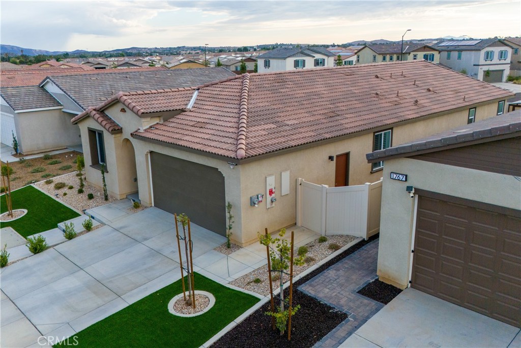 1749 Oleander Property Photo 31