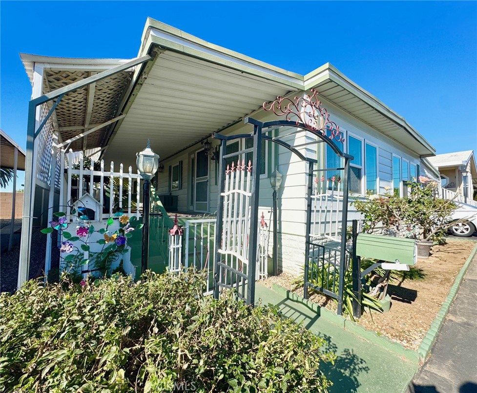 1630 W Covina Boulevard 39 Property Photo 3