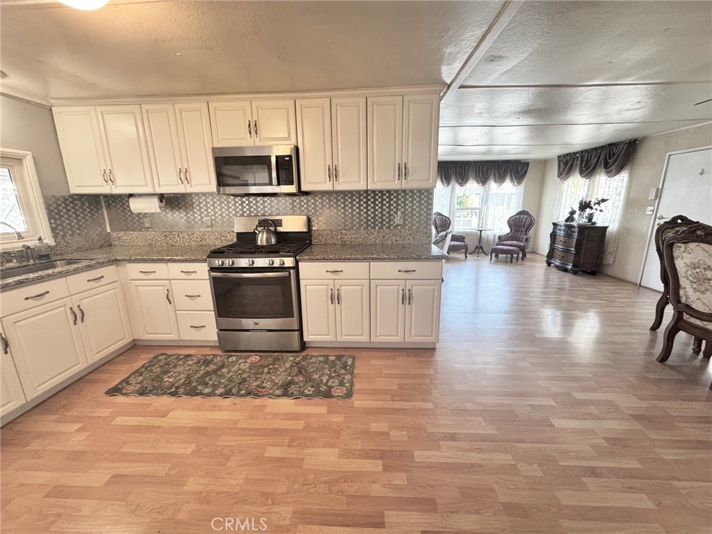 1630 W Covina Boulevard 39 Property Photo 15