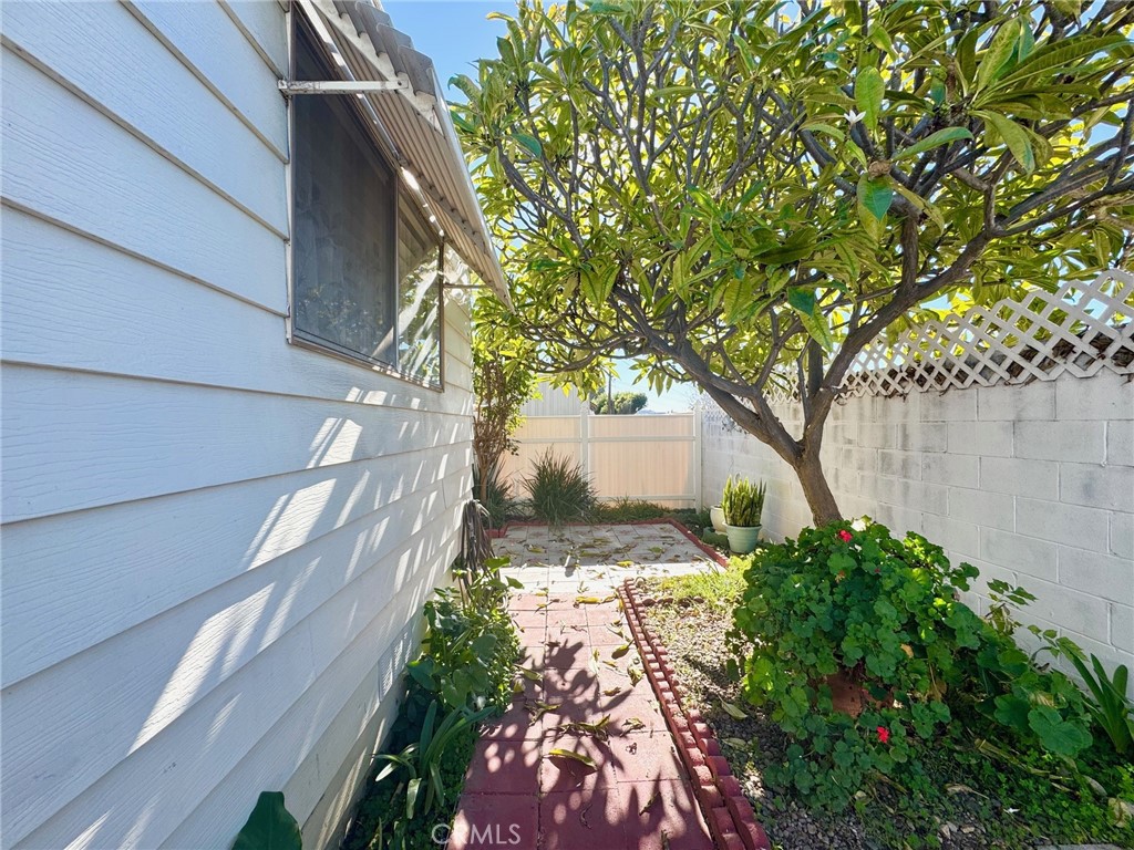 1630 W Covina Boulevard 39 Property Photo 36