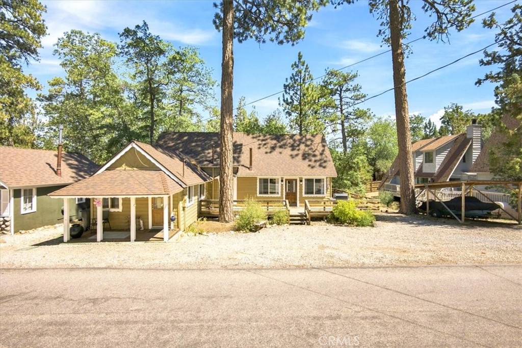 683 Sunset Lane Property Photo 1