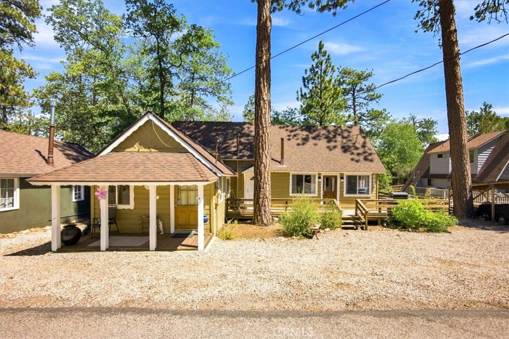 683 Sunset Lane Property Photo 3