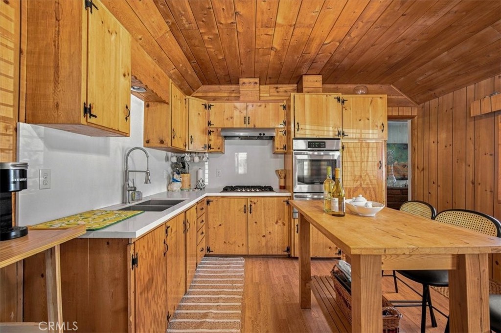 683 Sunset Lane Property Photo 11