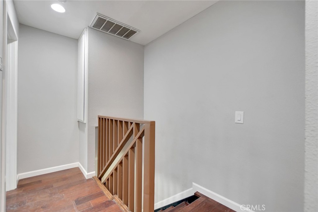 878 W 13th Property Photo 19