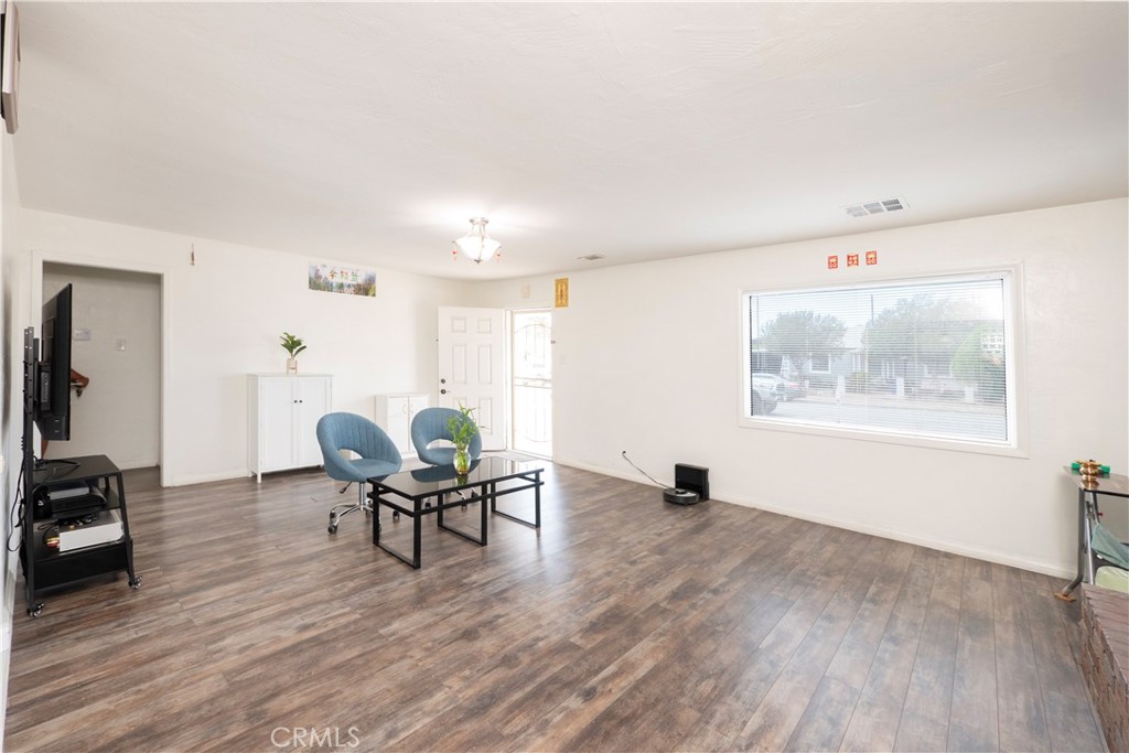 6925 Osbun Property Photo 9