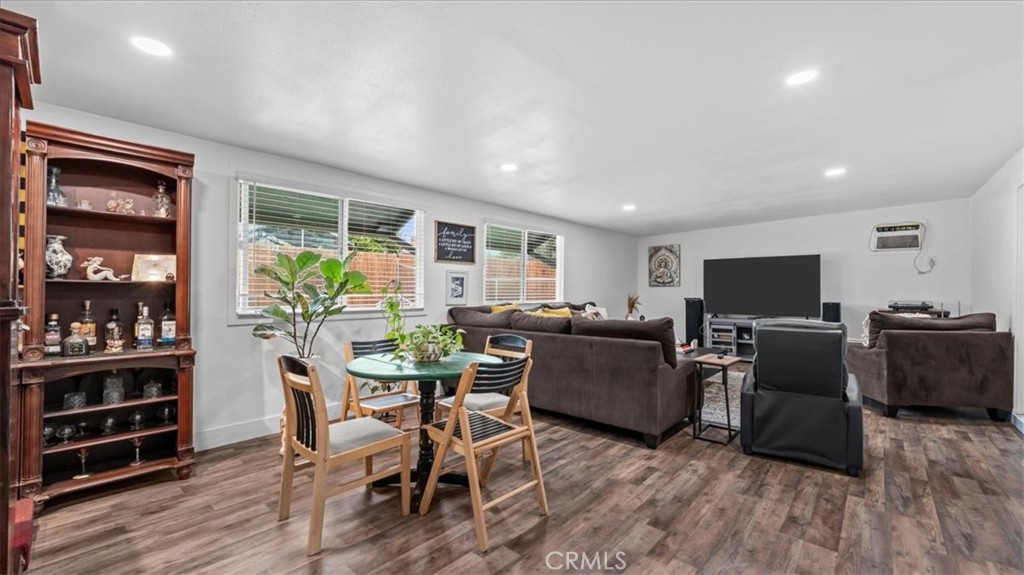 760 S Brierwood Avenue Property Photo 10