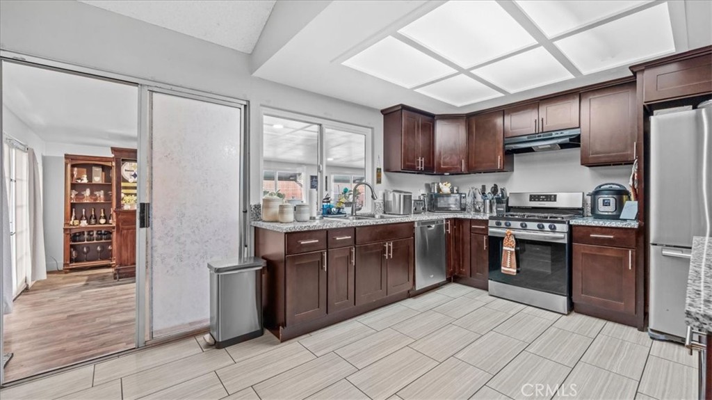 760 S Brierwood Avenue Property Photo 17