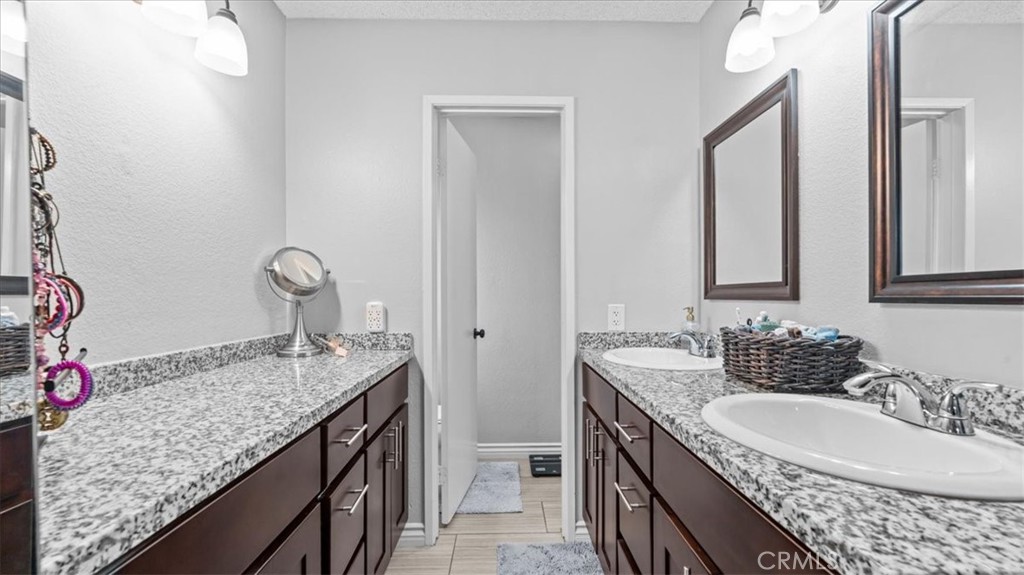 760 S Brierwood Avenue Property Photo 24