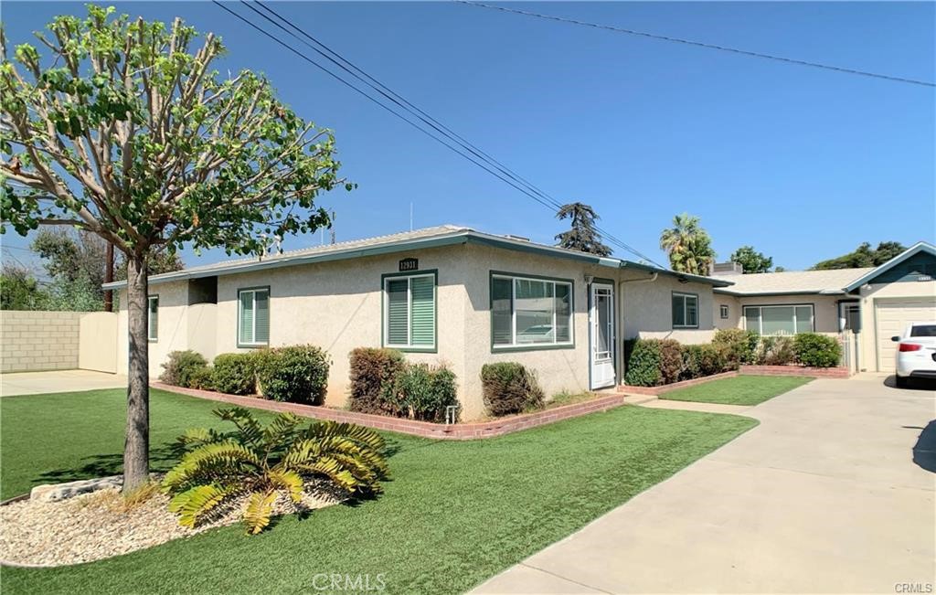 12931 Roswell Avenue Property Photo