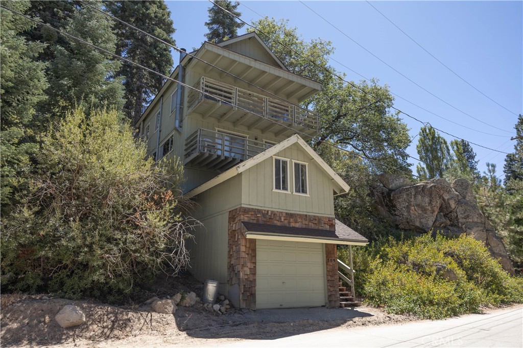709 Ridge Property Photo 1