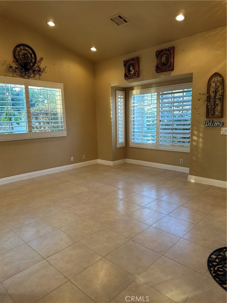 24237 Seagreen Dr Property Photo 3