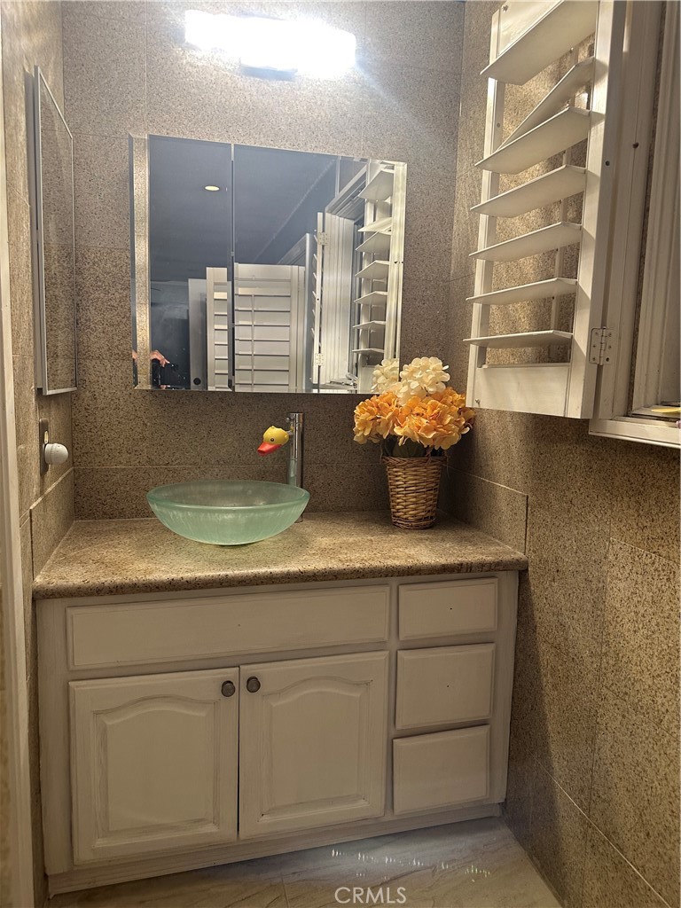 24237 Seagreen Dr Property Photo 20