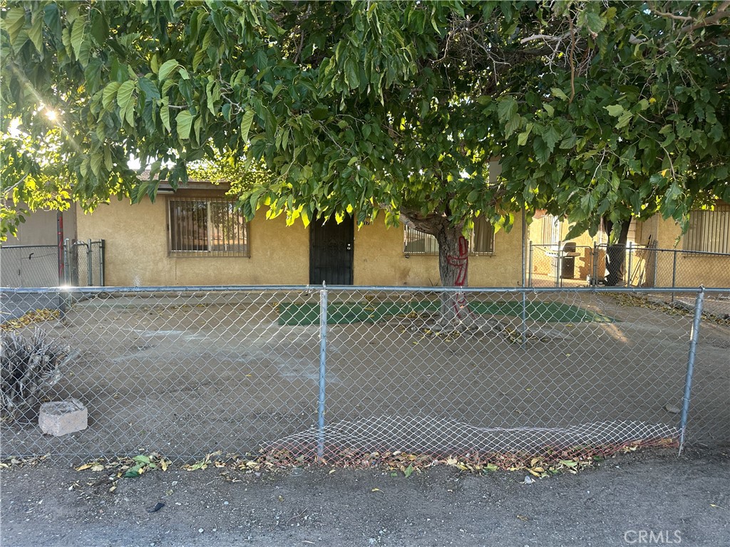 17017 Olive St Property Photo 9