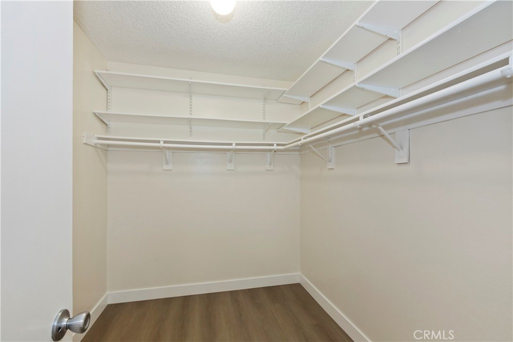 1350 Brentwood Circle B Property Photo 15