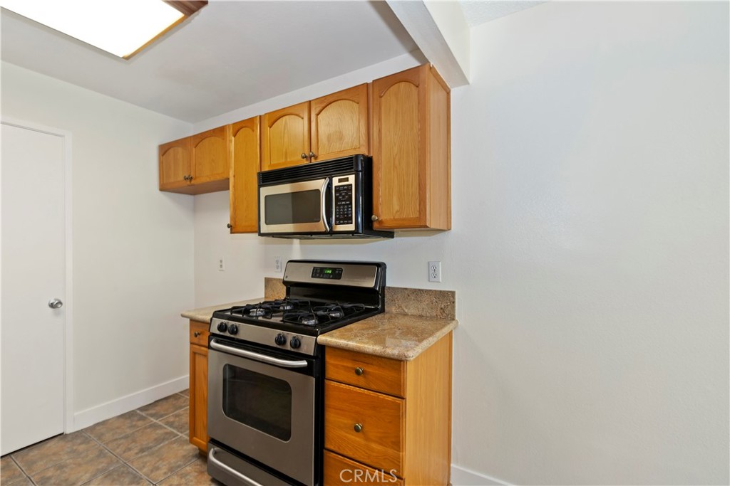 1350 Brentwood Circle B Property Photo 19