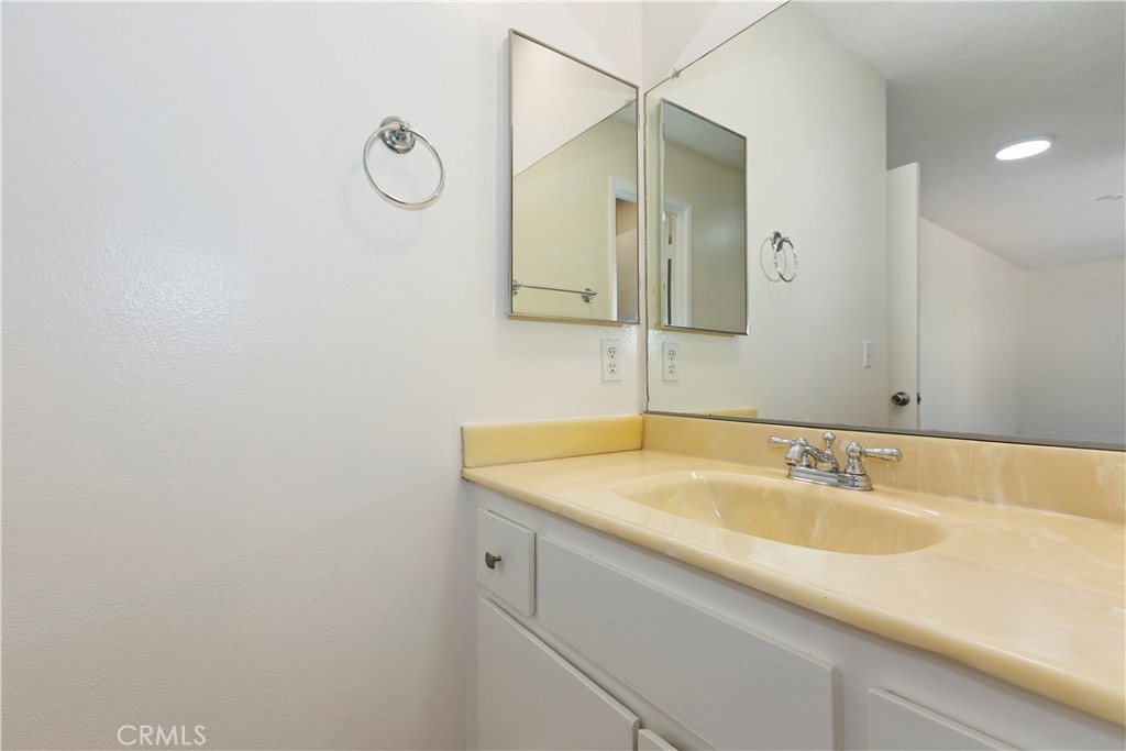 1350 Brentwood Circle B Property Photo 25