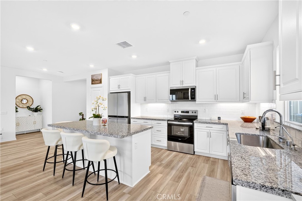12768 Fuji Circle Property Photo 5