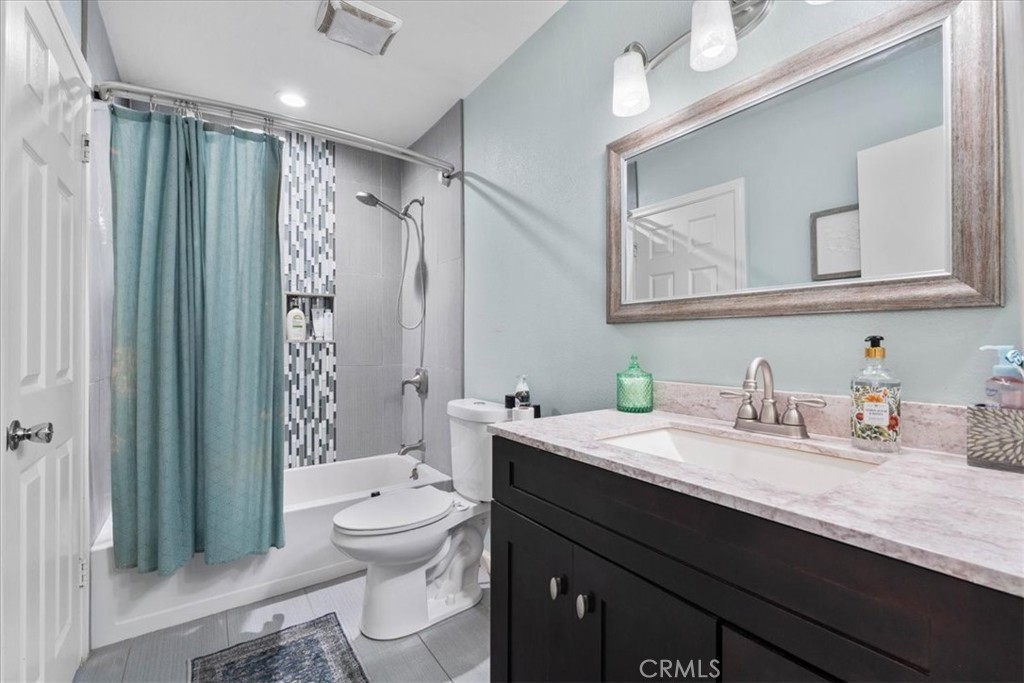 1002 Harrington Property Photo 27