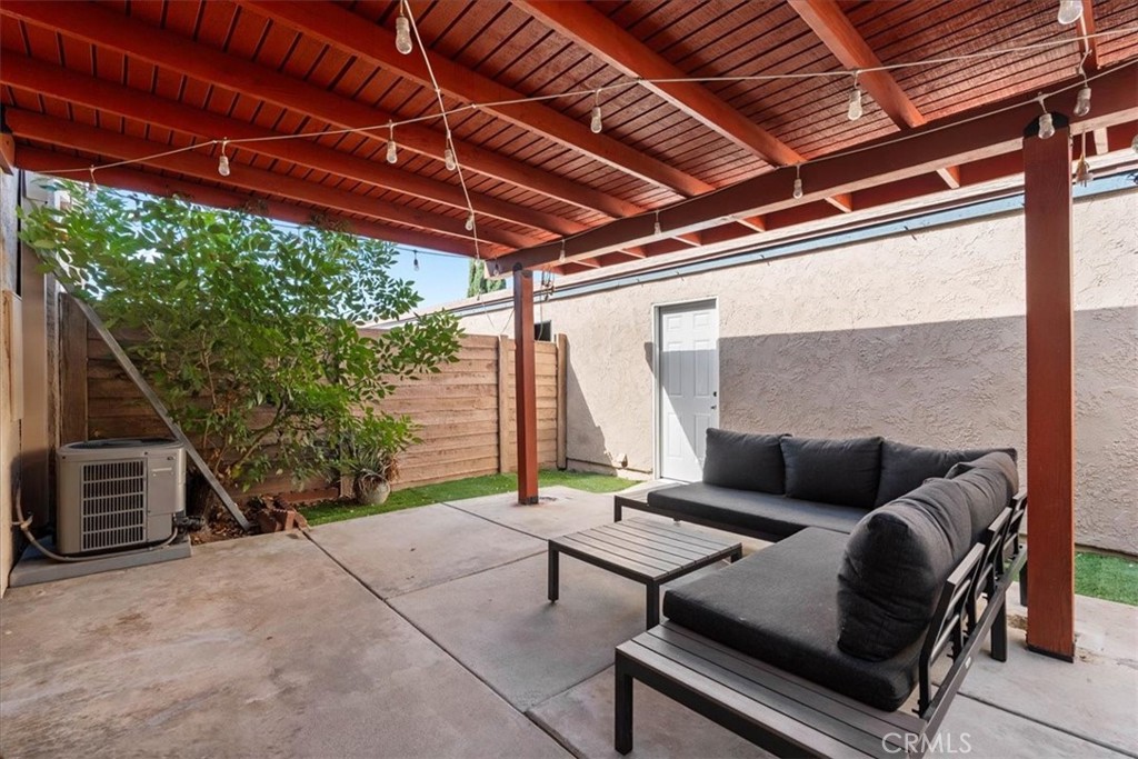 1002 Harrington Property Photo 28