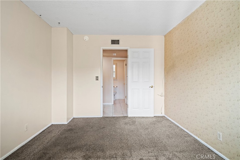 1428 S Farber Avenue Property Photo 8