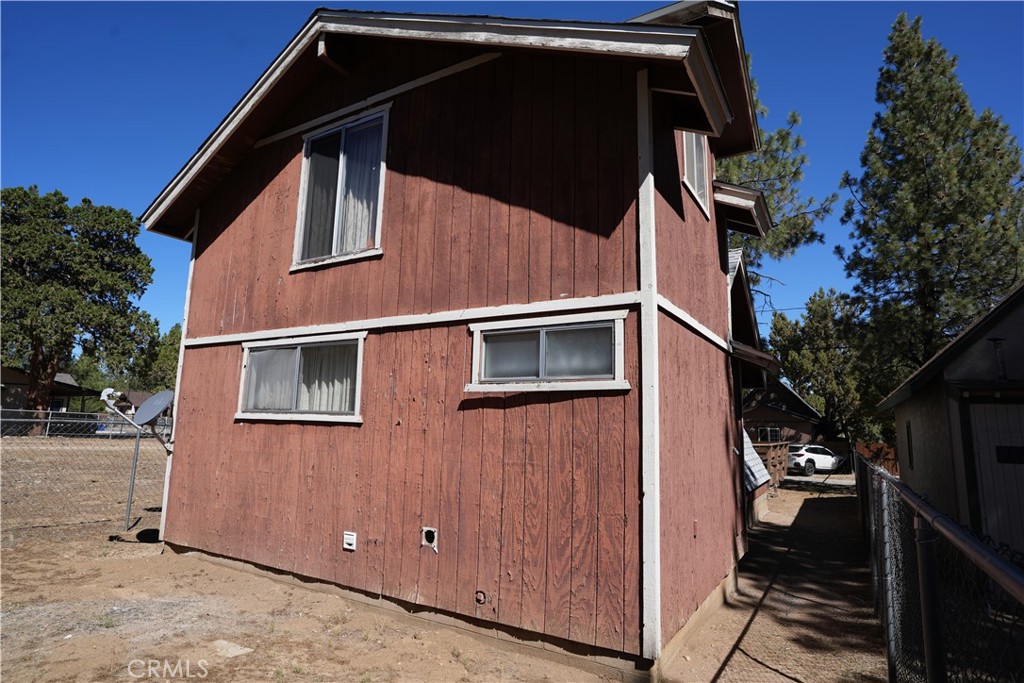 2130 7th Lane Property Photo 5