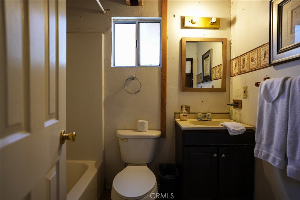 2130 7th Lane Property Photo 9