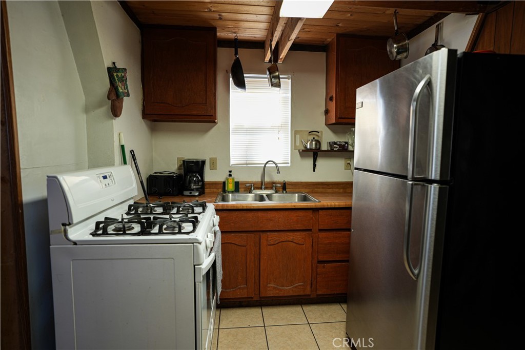 2130 7th Lane Property Photo 10