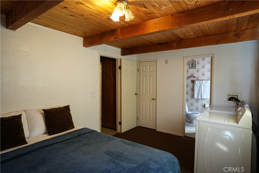 2130 7th Lane Property Photo 17