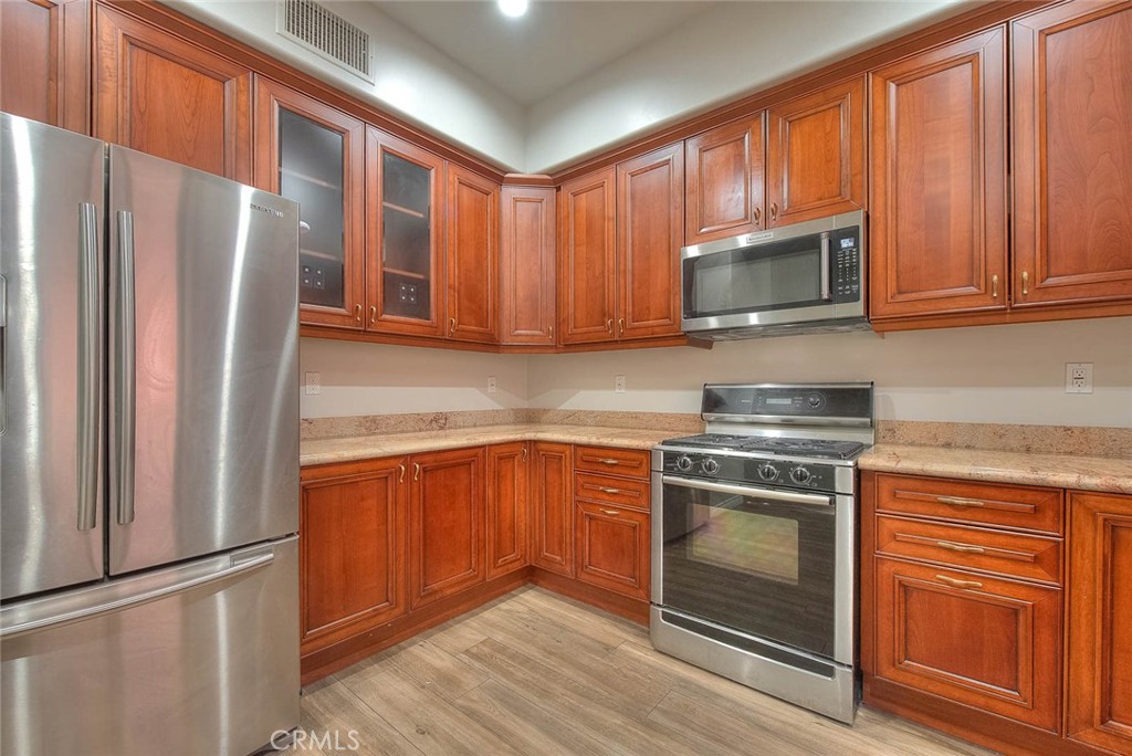 572 E San Jose Avenue 104 Property Photo 17