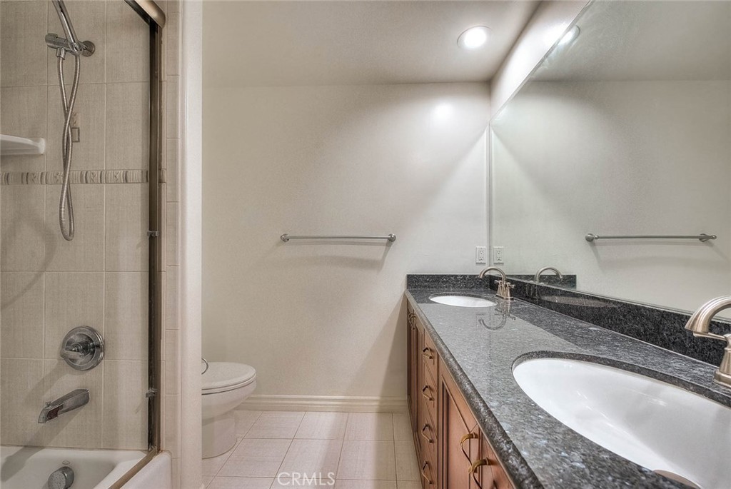 572 E San Jose Avenue 104 Property Photo 32